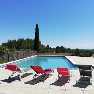 https://les-garrigues-de-la-vallee-des-baux.fr-provencehotel.com